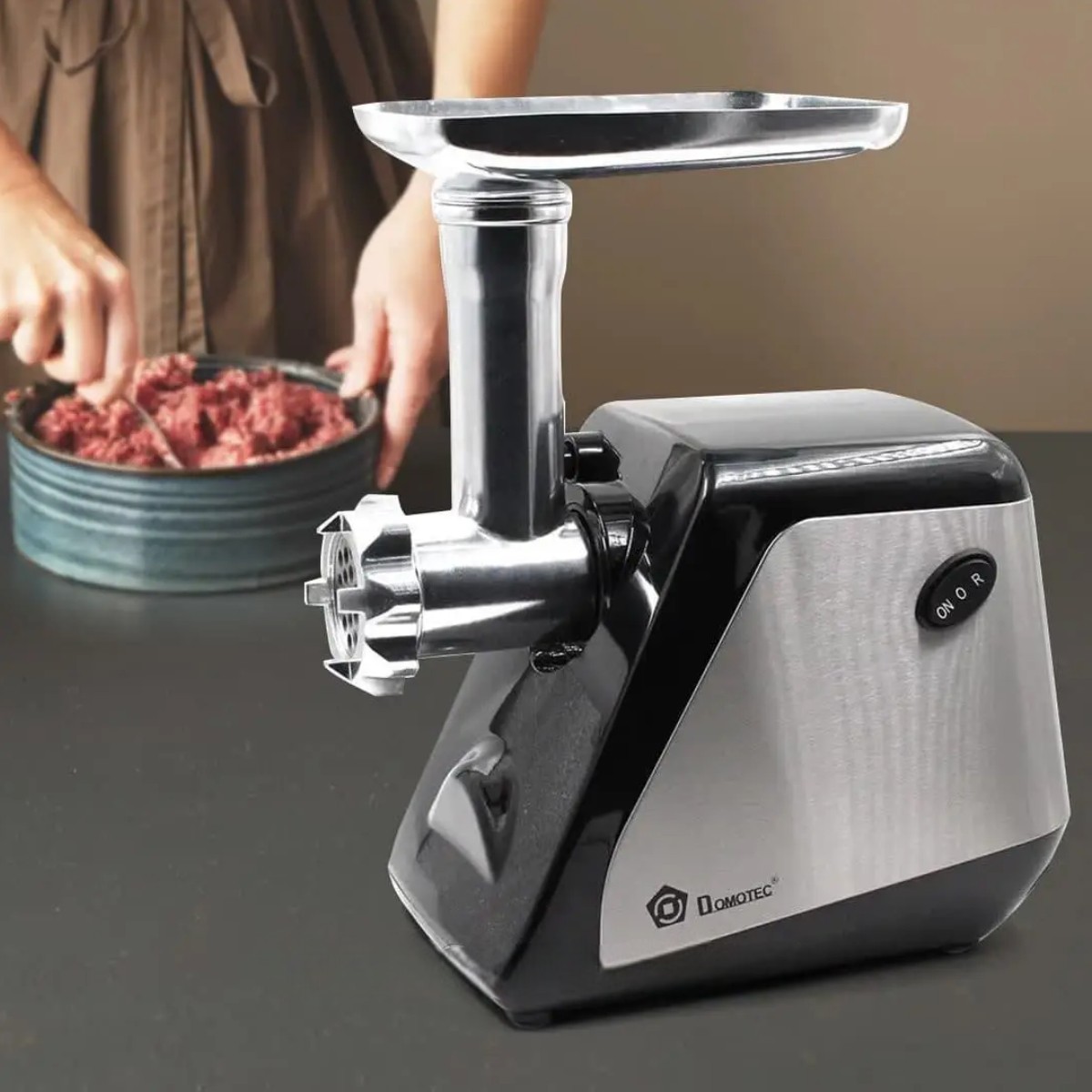 Мясорубка электрическая Domotec 2800 Вт (MS 2023) + соковыжималка