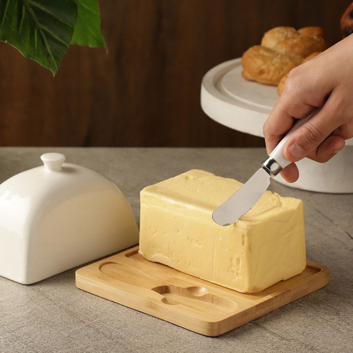 Маслянка керамічна BUTTER з бамбуковою підставкою та ножем для олії (7322 JD)
