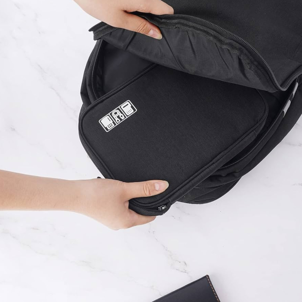Сумка-органайзер дорожная для зарядных устройств, проводов Travel Digital Bag 23 х 16 х 2.5 см