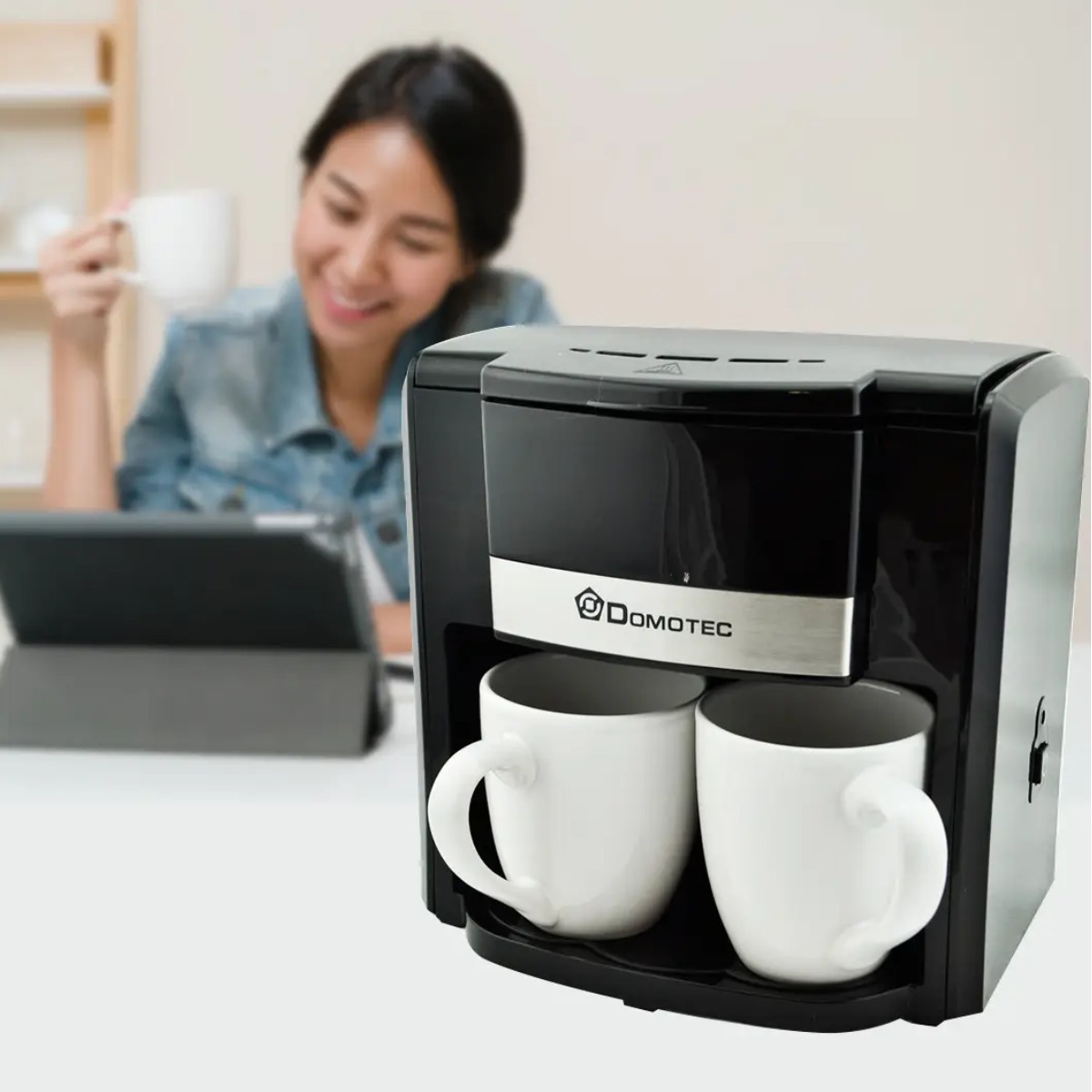 Кофеварка + чашки Domotec (MS-0708)