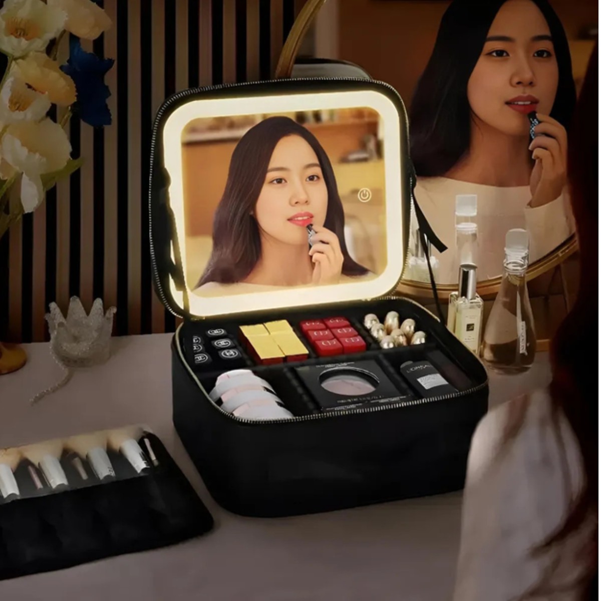 Косметичка чемоданчик Makeup Case с зеркалом и LED подсветкой, органайзер для хранения косметики