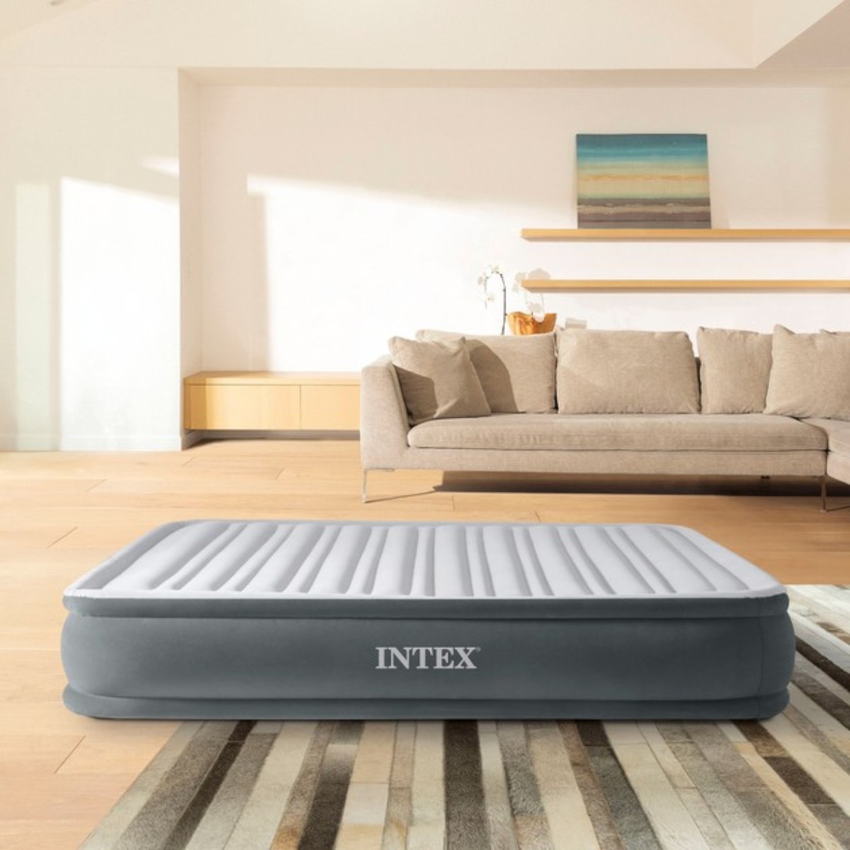 Матрас надувной Intex с электронасосом 191 x 137 x 33 см (67768)
