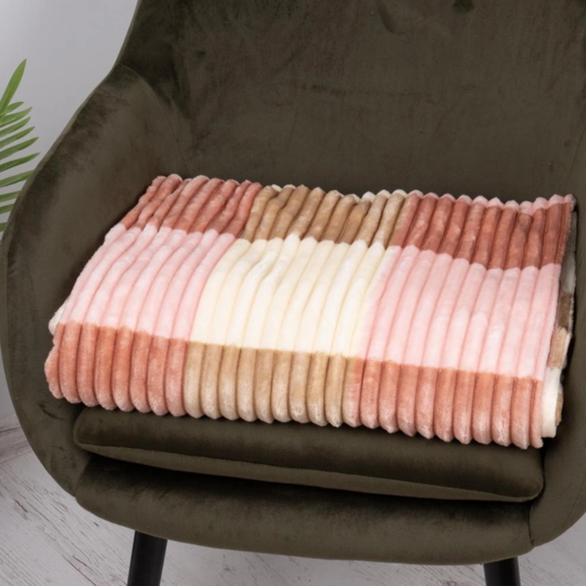 Плед двоспальний KOLOCO "Шарпей кольоровий" 180 х 200 (37294) Світло-коричневий + рожевий