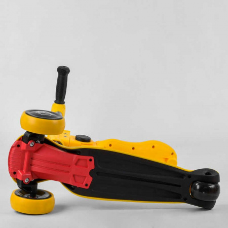 Самокат_трехколесный_с_сидением_ST-16801_(6)_Best_Scooter_MAXI_складной_алюминиевый_руль_3_колеса_PU