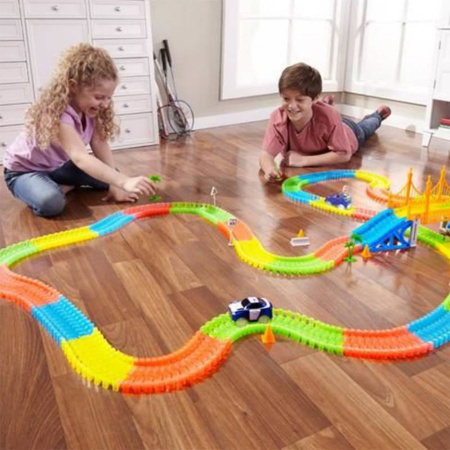Детский гоночный трек Magic Tracks (Меджик трек) 220 деталей